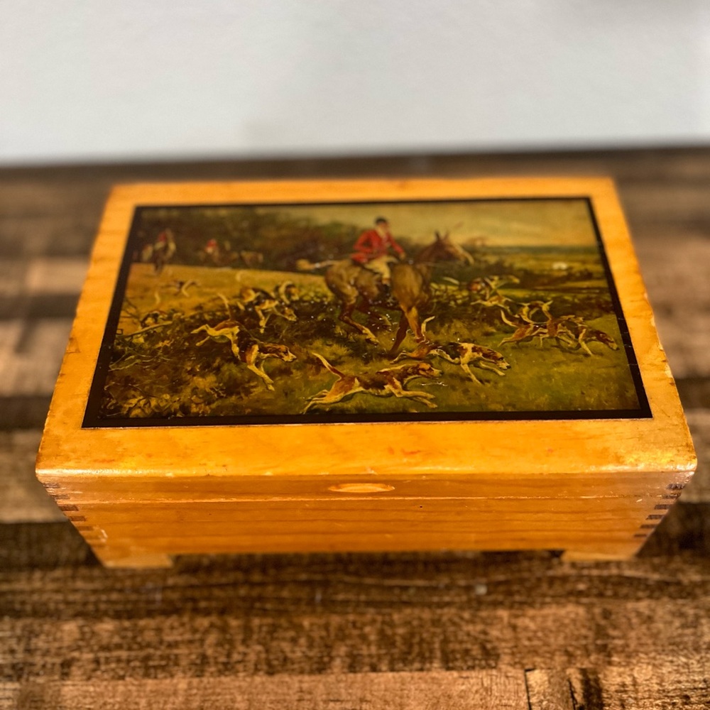 Vintage fox hunting scene wood box